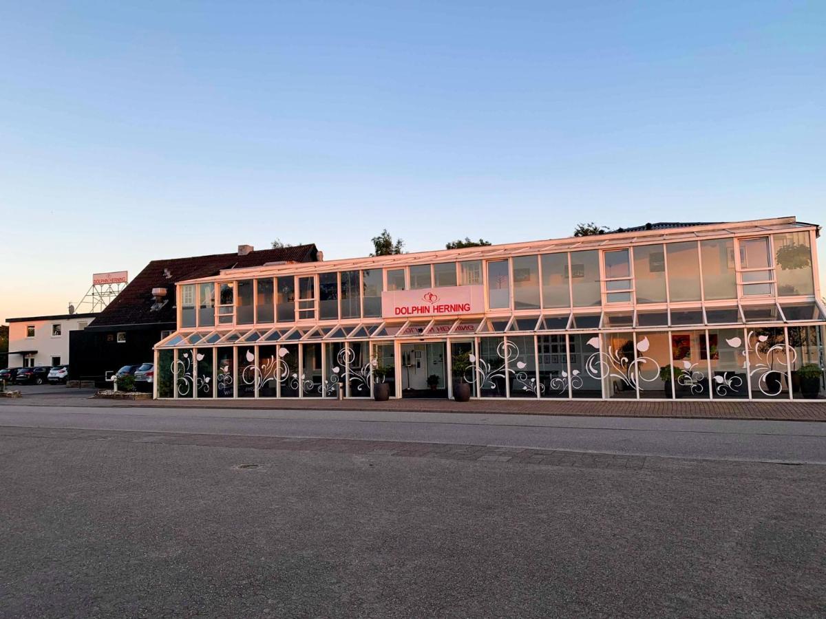 Dolphin Hotel Herning Buitenkant foto